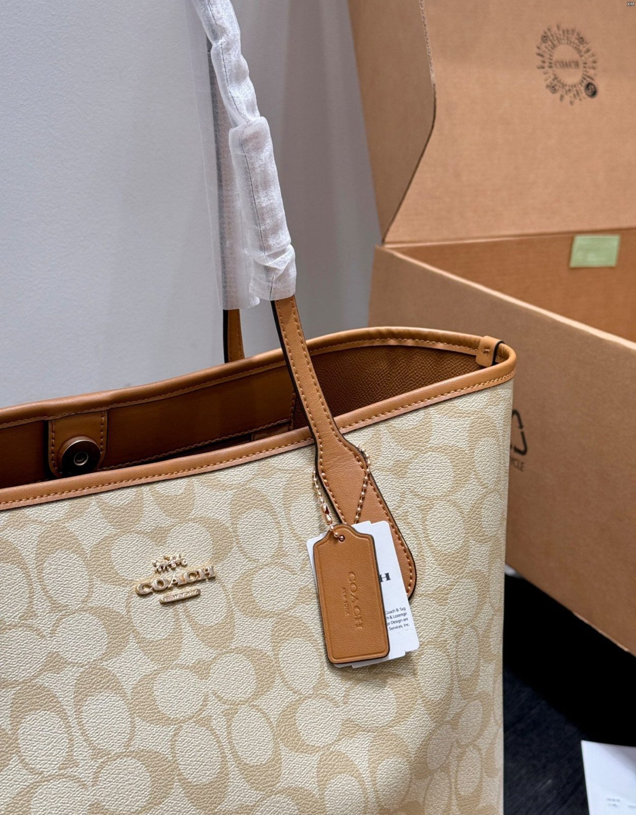 сумка Coach City Tote