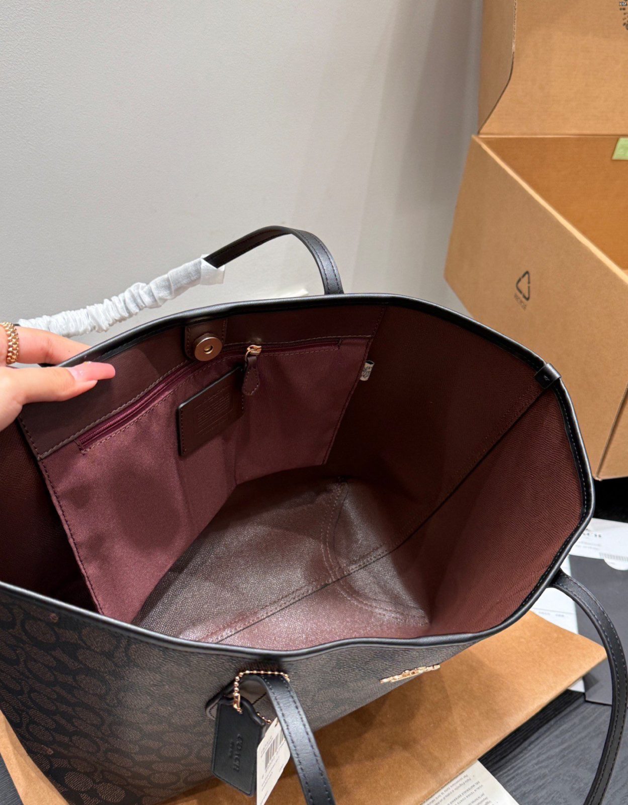 брендовая сумка Coach