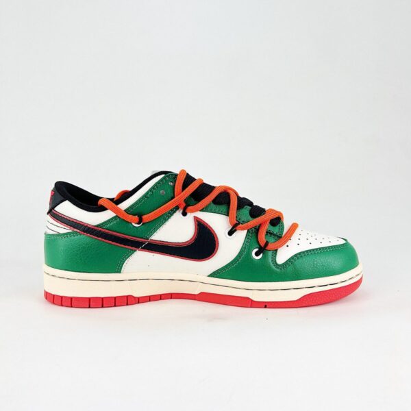 NIKE DUNK SB LOW