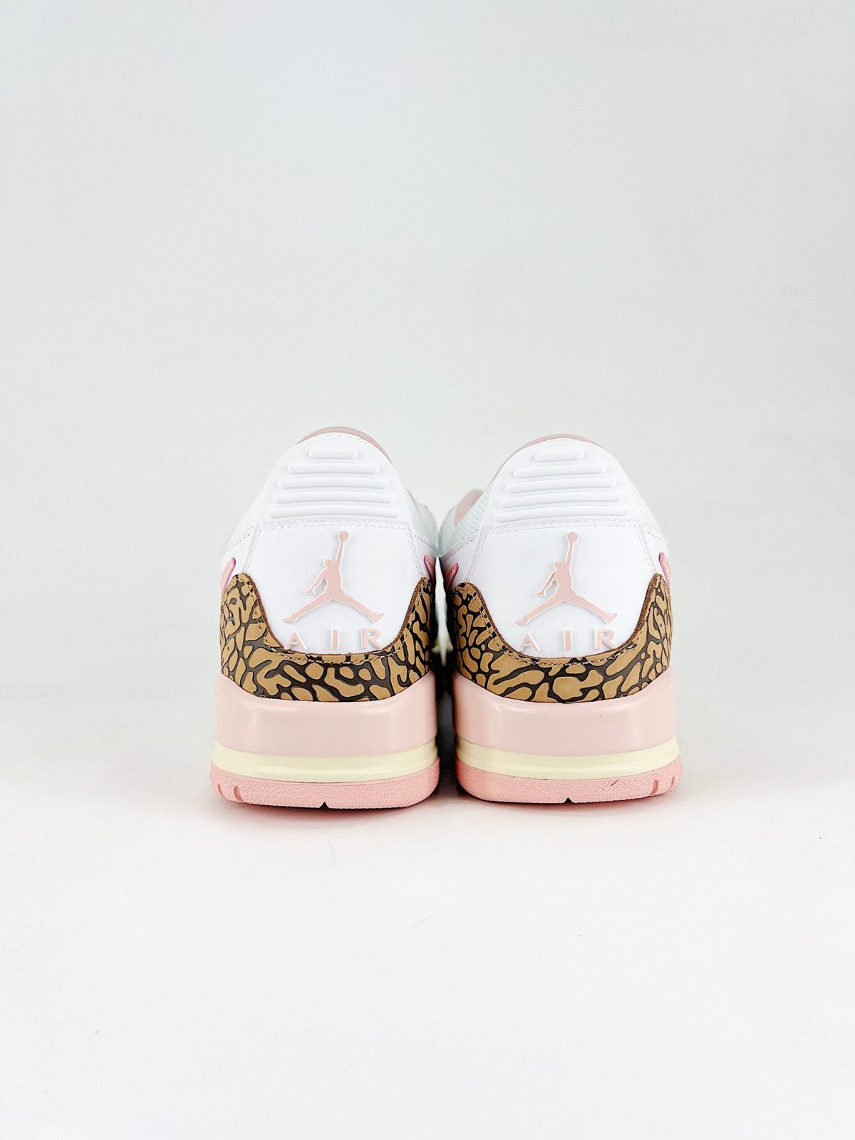 Nike Air Jordan Legacy 312