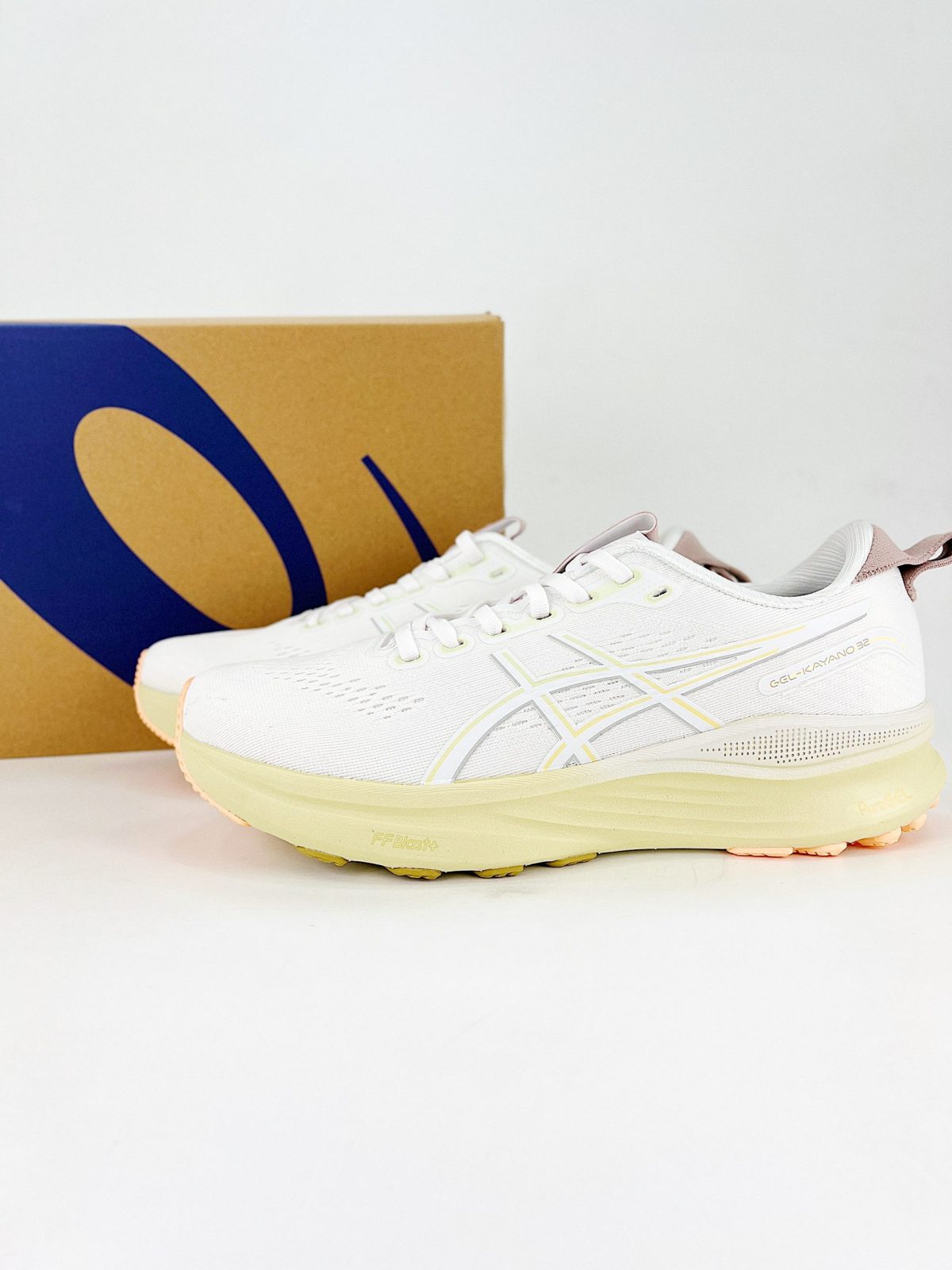 Asics GEL-KAYANO 32 LUXE