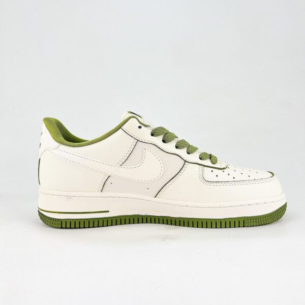 Nike Air Force1 07 low (8)